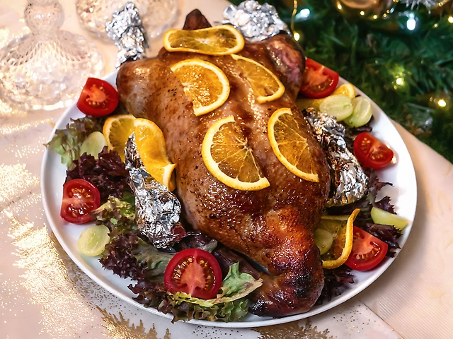 Качка з яблуками