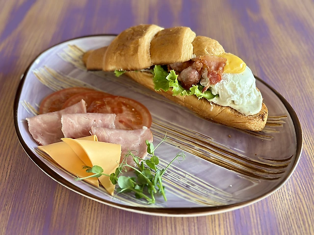 Голландский с ветчиной и сыром