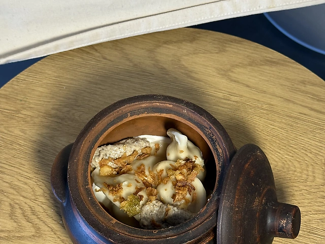 Вареники з картоплею та копченою сметаною