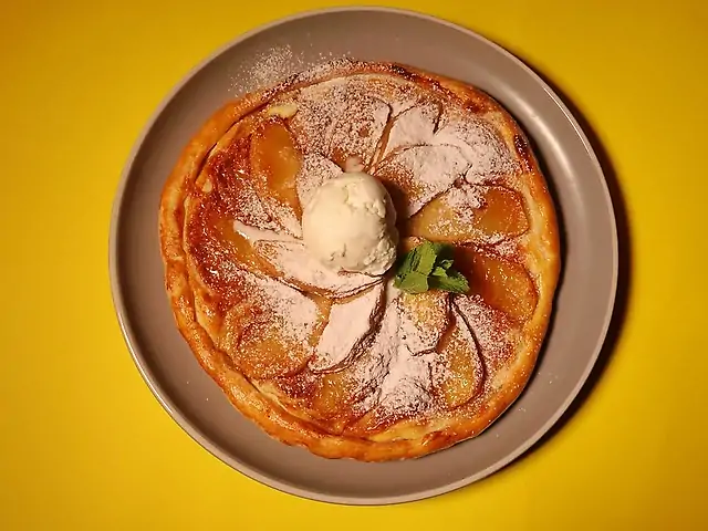 Яблучна тарта