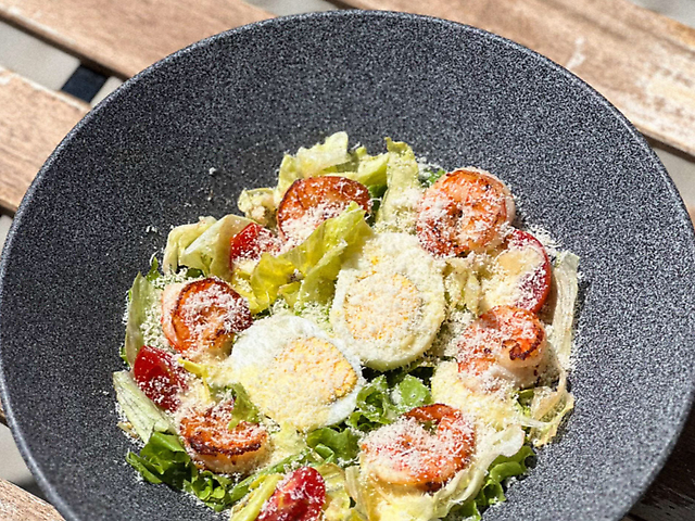 ЦЕЗАР З КРЕВЕТКАМИ: 