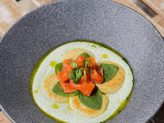 СИРНИКИ З ЛОСОСЕМ: 