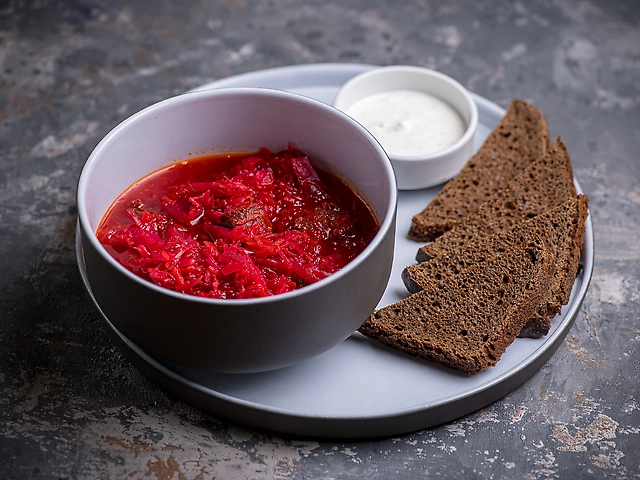 Борщ з філе телятини