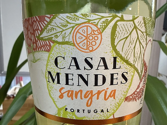 Сангрия  CASAL MENDES