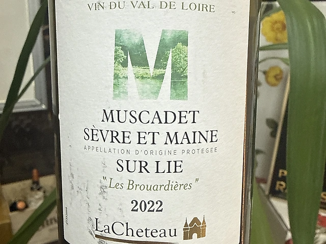 Вино LaCheteau Muscadet Sevre и Maine Sur Lie, белое сухое, 0,75 л, Долина Луары, Франция (арт.1312580)