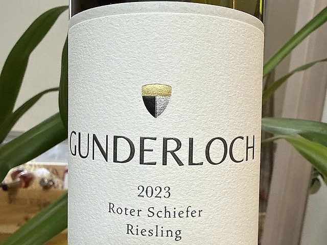 Gunderloch Riesling Roter Shiefer     /    Гундерлох Рислинг Ротер Шифер(арт. 4104440)