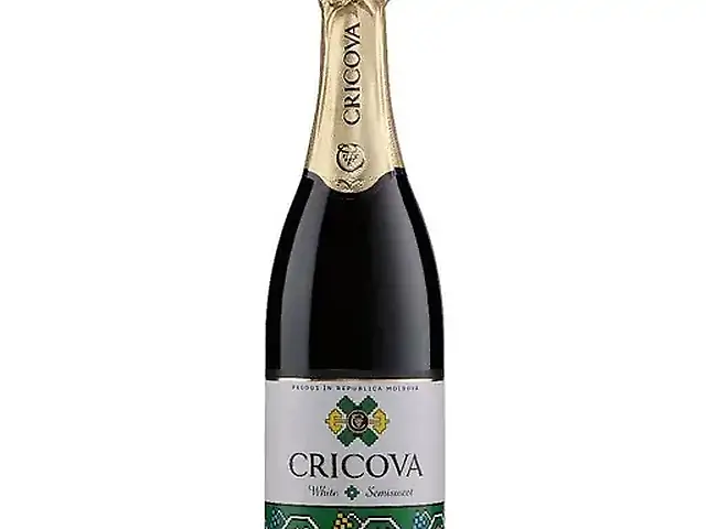 Вино ігристе Cricova Carpet біле н/солод 12% 0,75 л