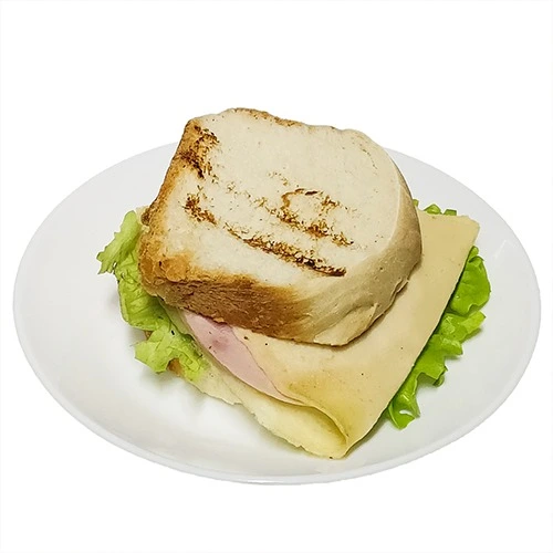 Тост з омлетом і шинкою