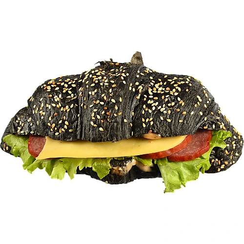 Круасан блек з салямі