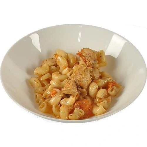 Паста з куркою і томатами